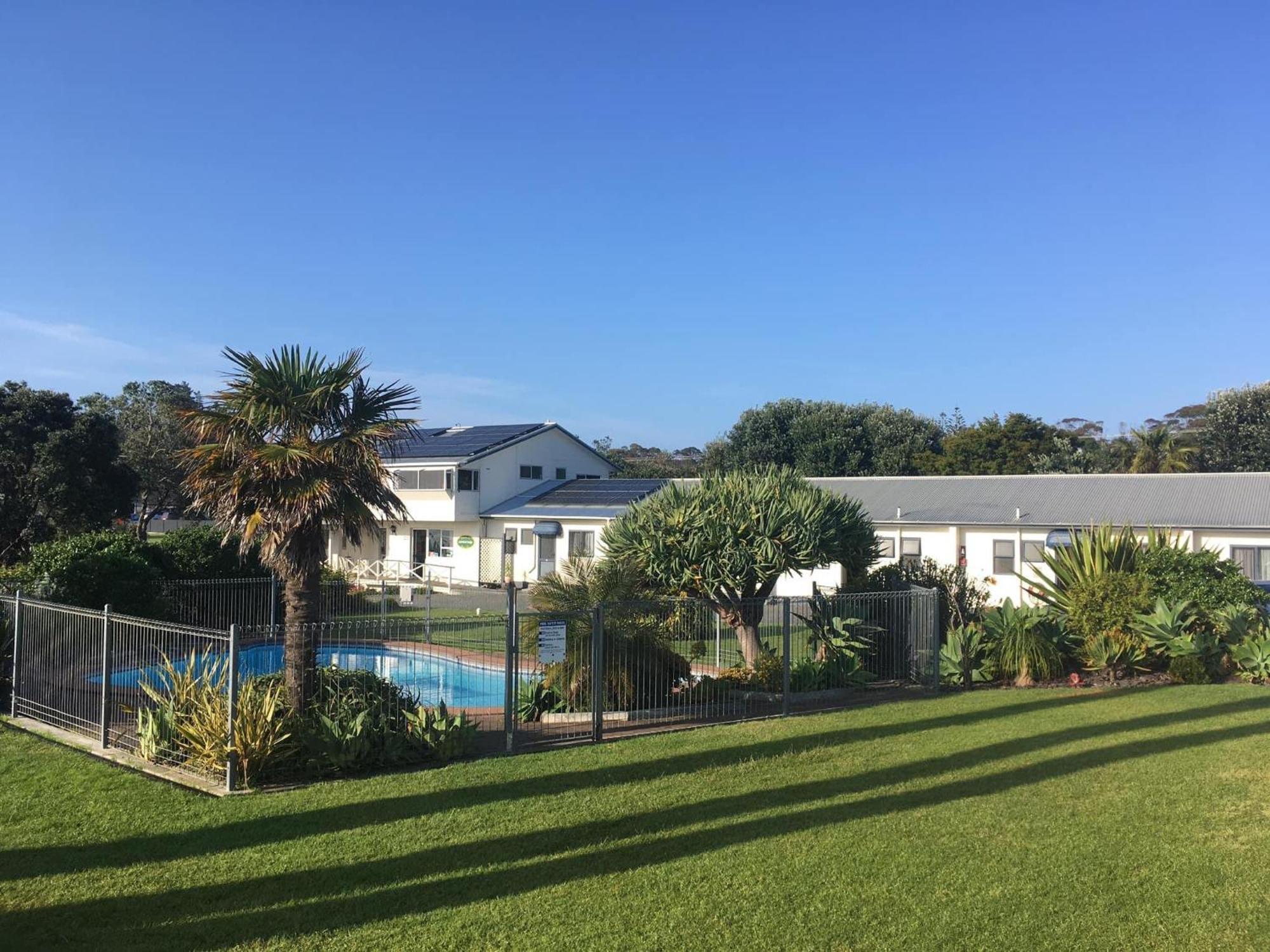 Pukenui Lodge Motel Екстер'єр фото