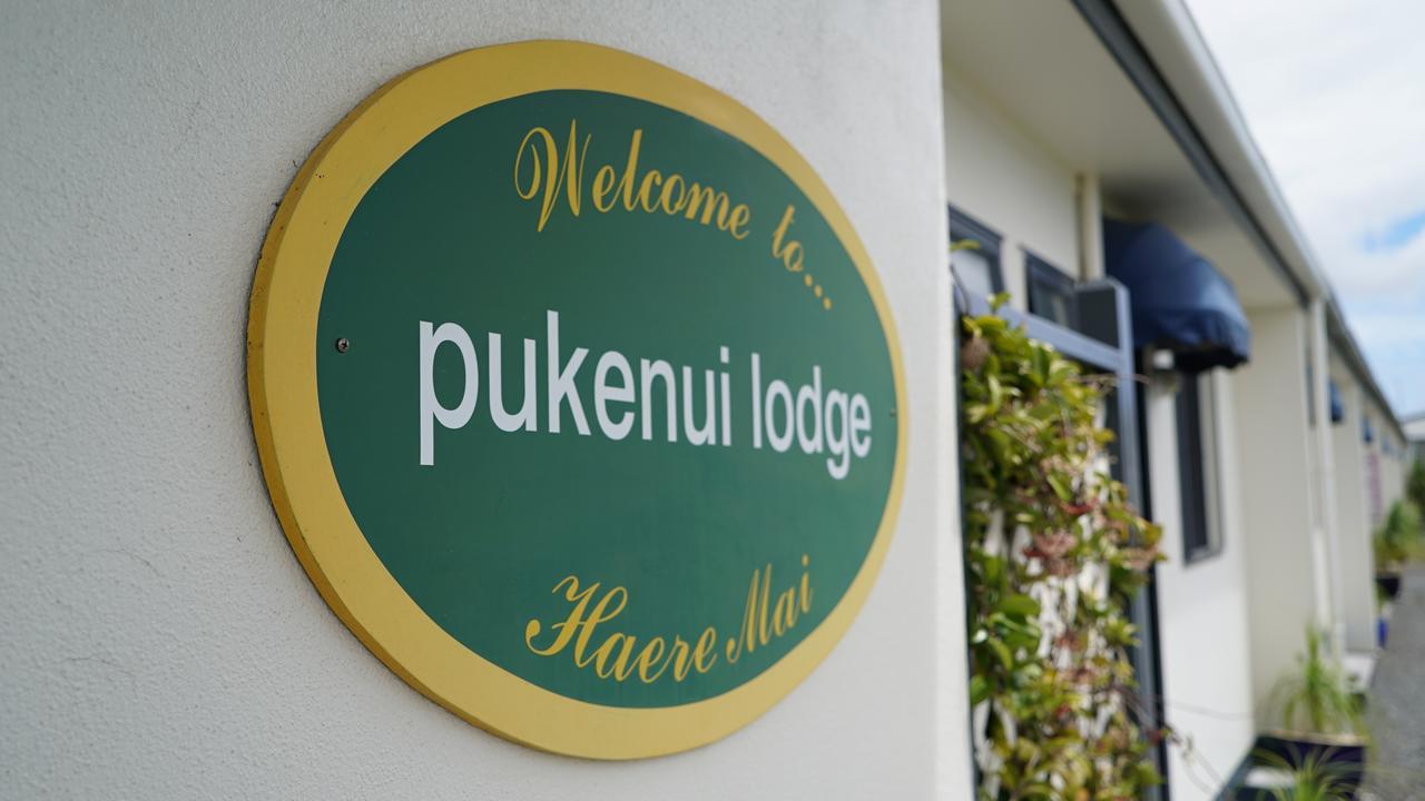 Pukenui Lodge Motel Екстер'єр фото