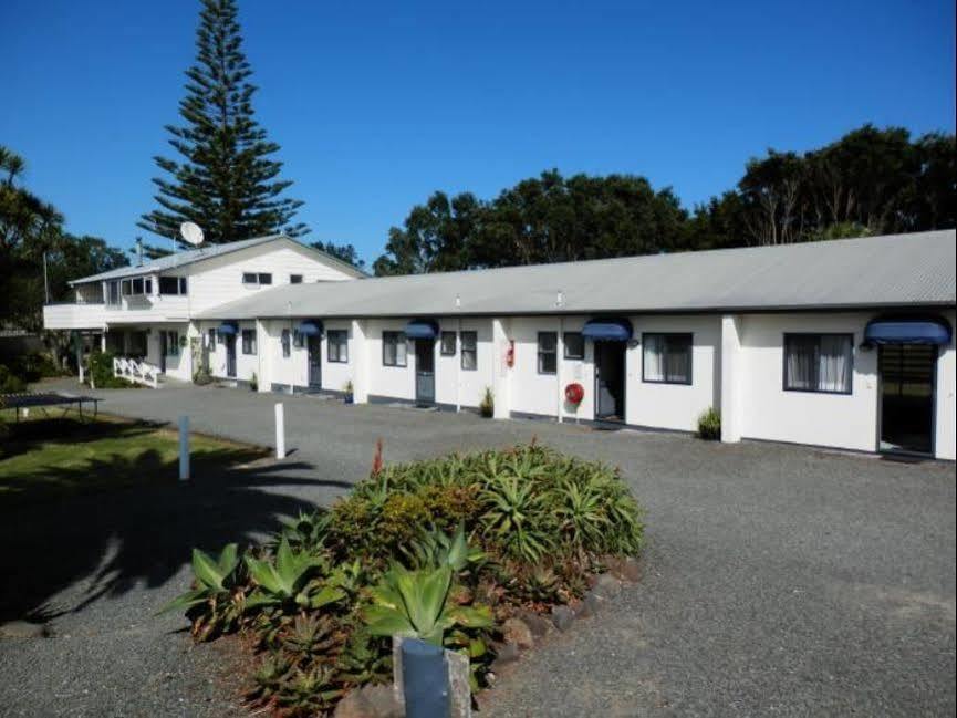 Pukenui Lodge Motel Екстер'єр фото