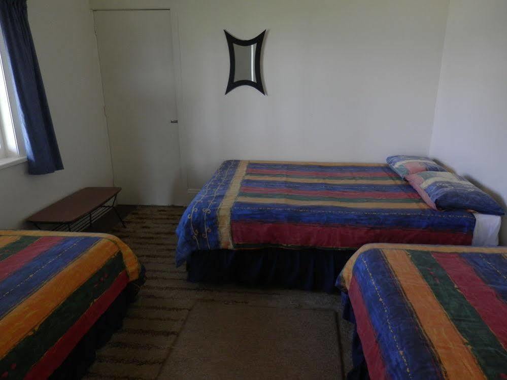 Pukenui Lodge Motel Екстер'єр фото