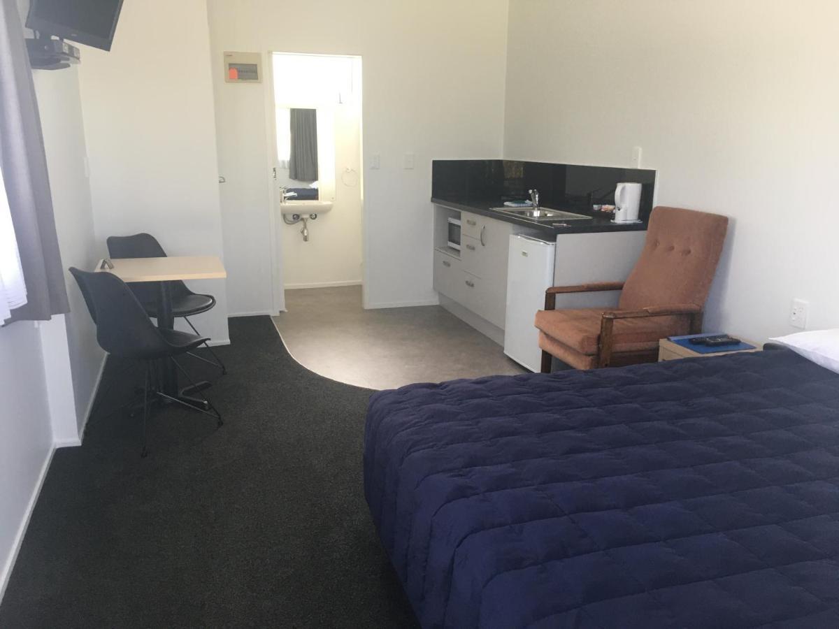 Pukenui Lodge Motel Екстер'єр фото